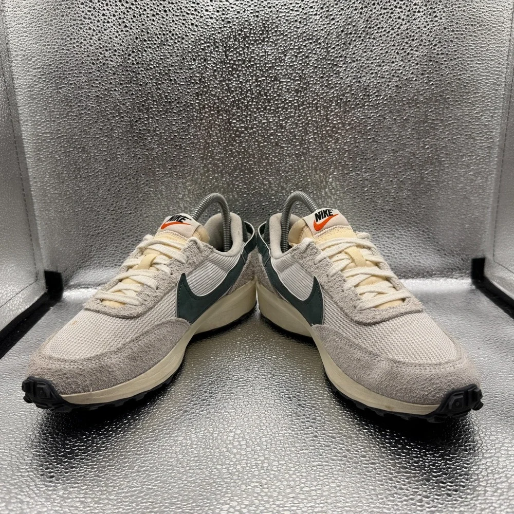 Size 7.5 Nike Waffle Debut Vintage White Green Womens Athletic Shoes DX2931-101